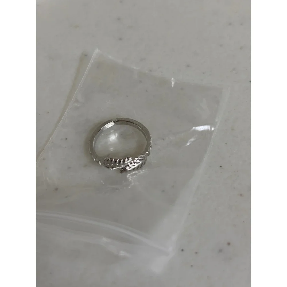 Silver‎ Tone Adjustable Leaf Ring Women's Fashion Jewelry